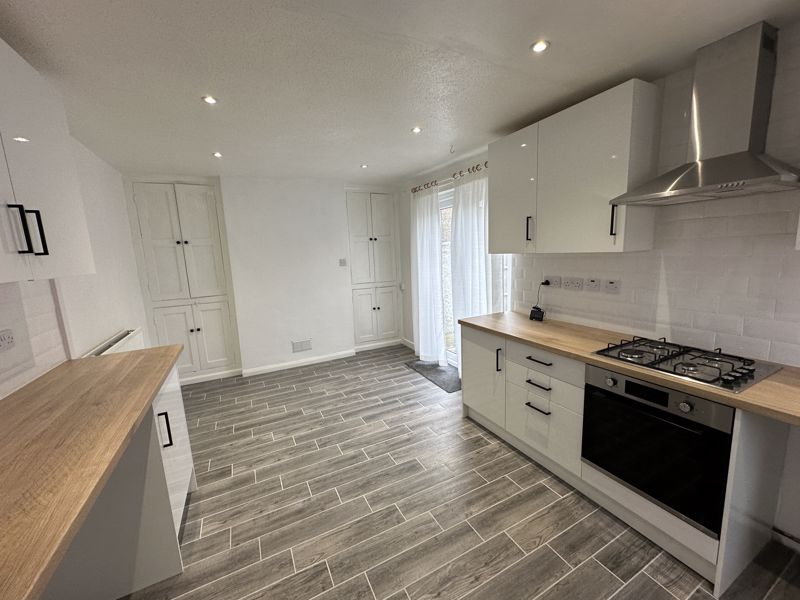 Kitchen- click for photo gallery